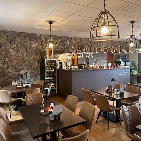 Und Berggasthaus Kapellenstein Am Knochen 게예