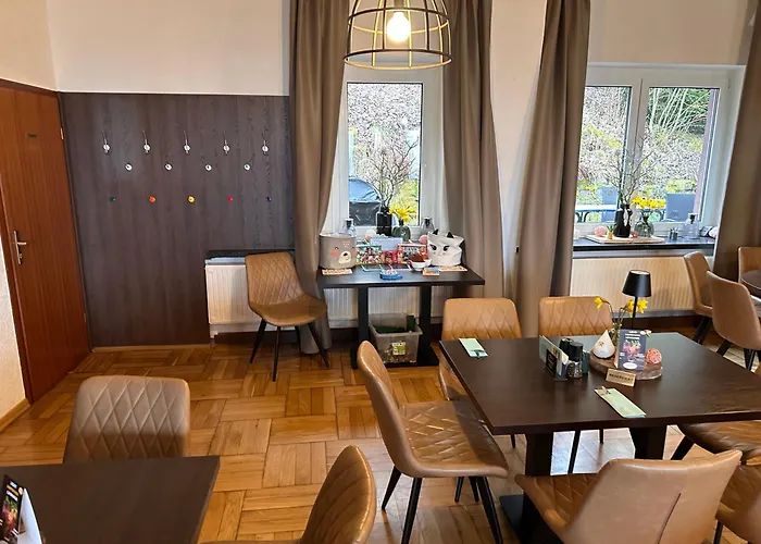 Und Berggasthaus Kapellenstein Am Knochen Geyer